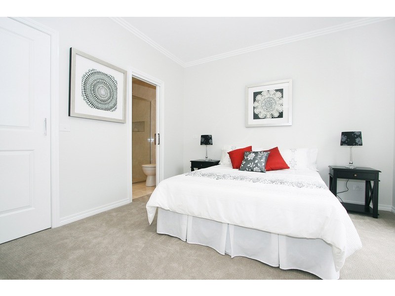 2/29 Herlihys Road, Templestowe Lower VIC 3107