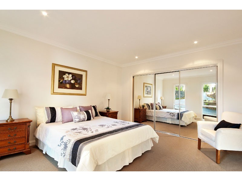 4/16-18 Whittens Lane, Doncaster VIC 3108