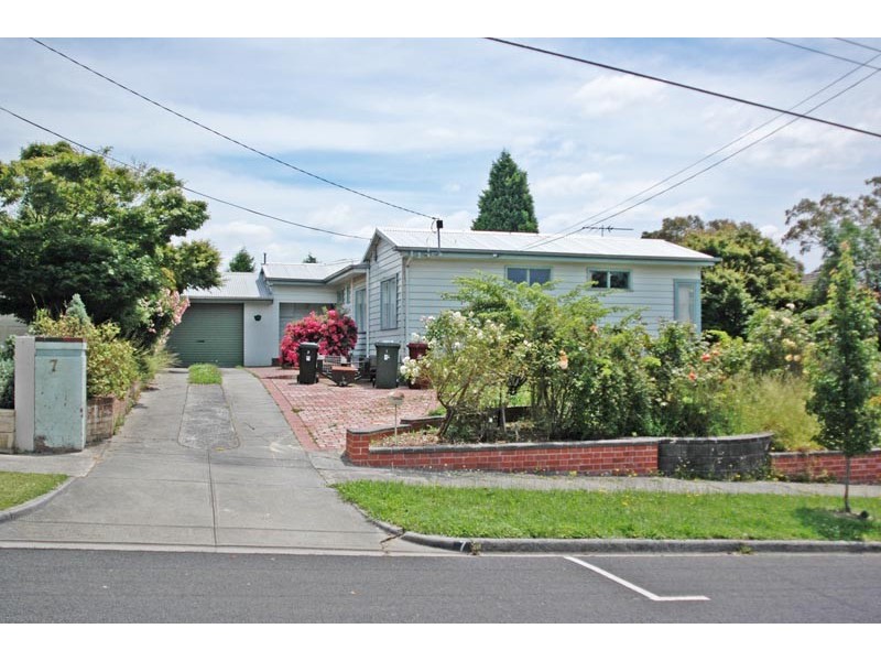 7 Cherry Grove, Donvale VIC 3111