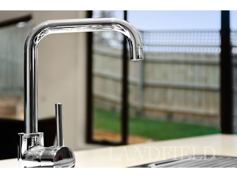 2/8 Boronia Grove, Doncaster East VIC 3109