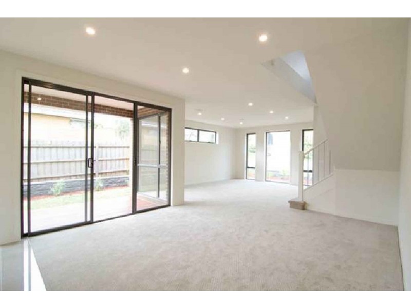 1a Nathan Street, Doncaster VIC 3108