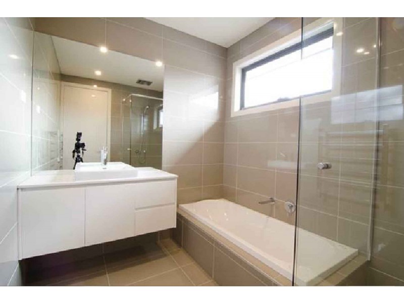 1a Nathan Street, Doncaster VIC 3108