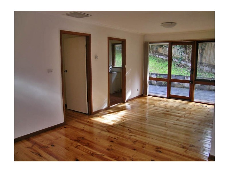 73 Long Valley Way, Doncaster East VIC 3109