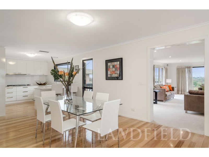 32 Golden Way, Bulleen VIC 3105