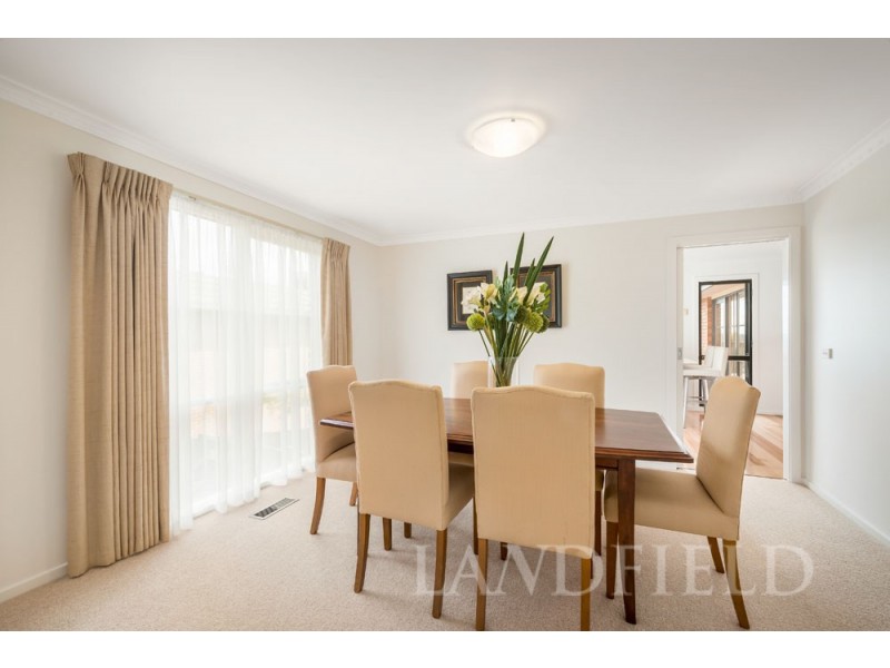 32 Golden Way, Bulleen VIC 3105