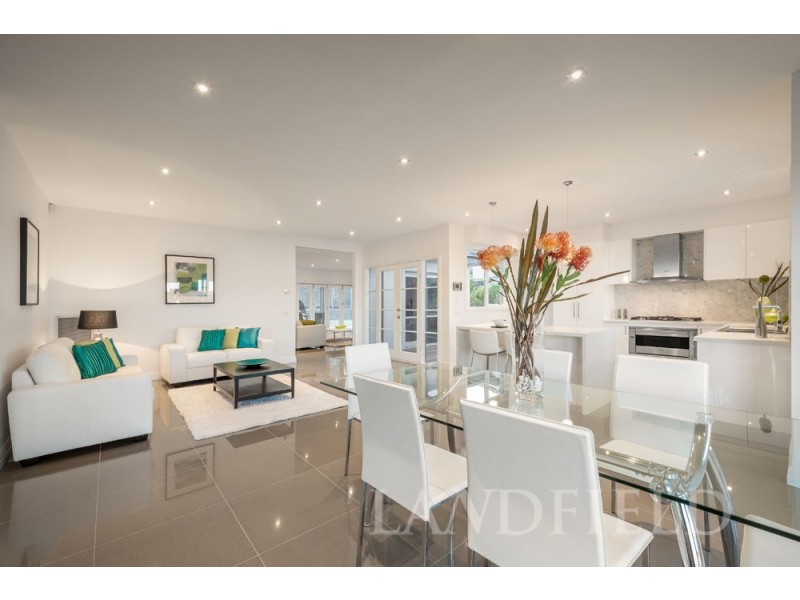 6 Deloraine Close, Doncaster East VIC 3109