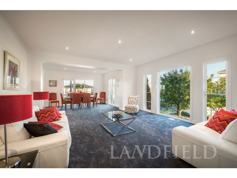 6 Deloraine Close, Doncaster East VIC 3109