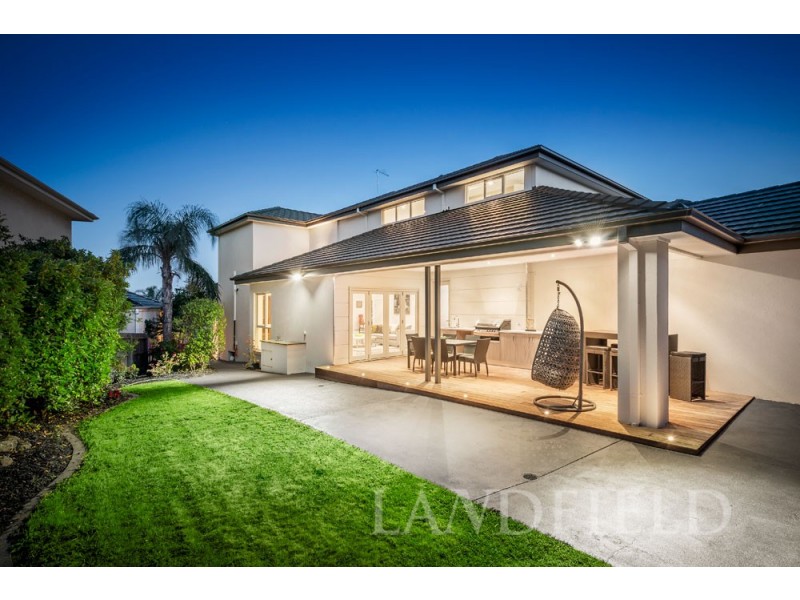 6 Deloraine Close, Doncaster East VIC 3109
