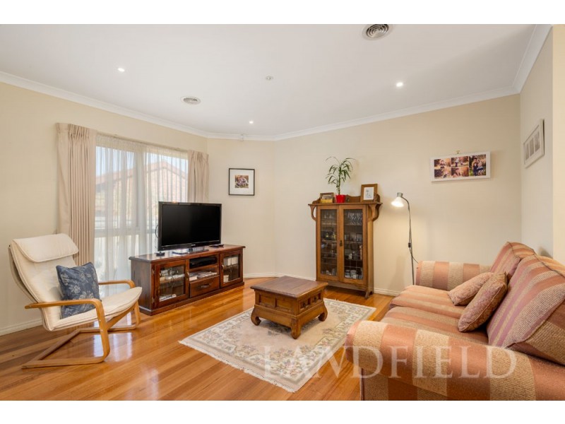 2/4 Pleasant Avenue, Doncaster VIC 3108