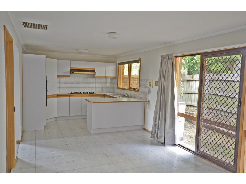 8/30-34 Old Warrandyte Road, Doncaster East VIC 3109