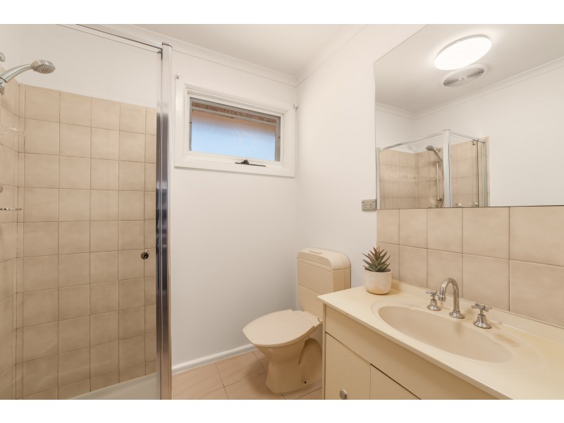 1/20 Renshaw Street, Doncaster VIC 3108