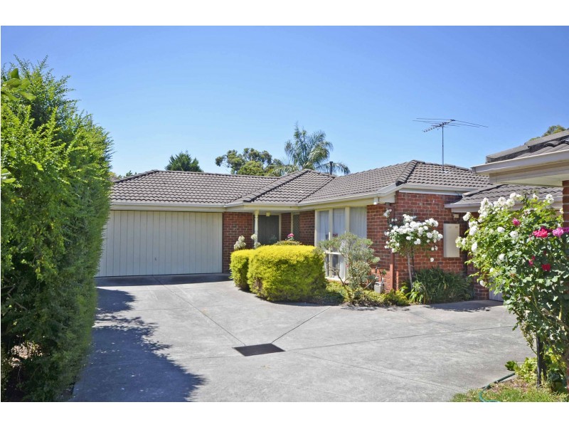 2/82 Willow Bend, Bulleen VIC 3105