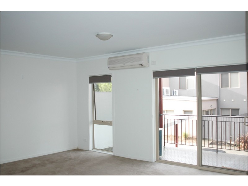 25/12-18 Bourke Street, Ringwood VIC 3134