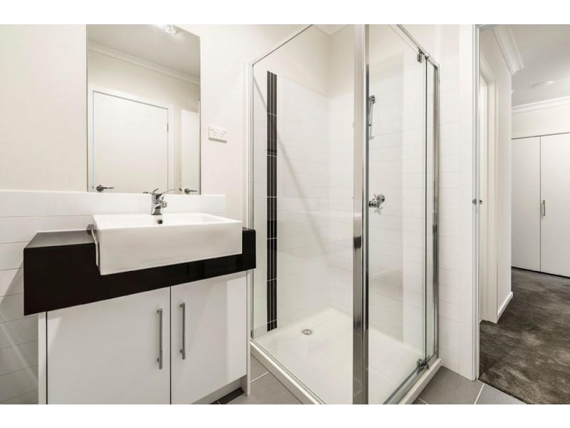 10/1040 Doncaster Road, Doncaster East VIC 3109