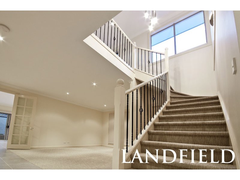 2 Golden Wattle Ridge, Donvale VIC 3111