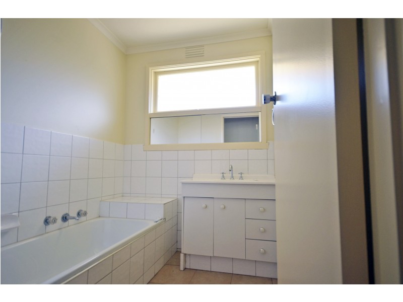 23 Saxonwood Drive, Doncaster East VIC 3109