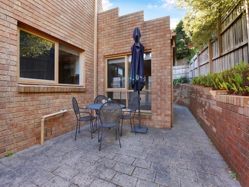 2/47 High Street, Doncaster VIC 3108