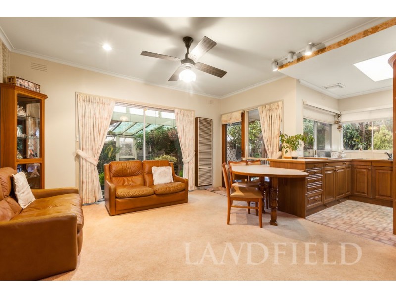 27 Roseville Avenue, Doncaster VIC 3108