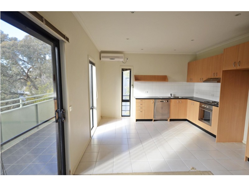 27/1 Eucalyptus Mews, Notting Hill VIC 3168