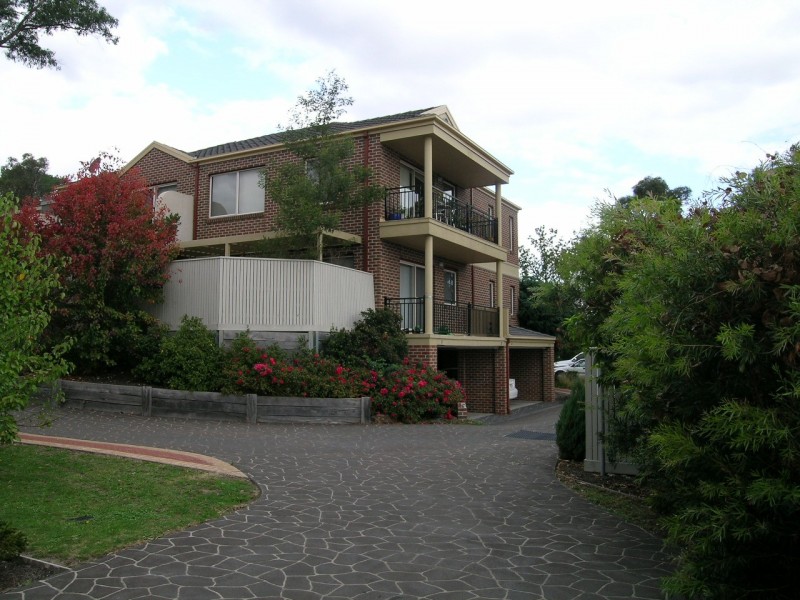 2/1-25 Bellevue Avenue, Doncaster East VIC 3109