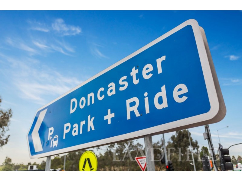 2 Ada Street, Doncaster VIC 3108