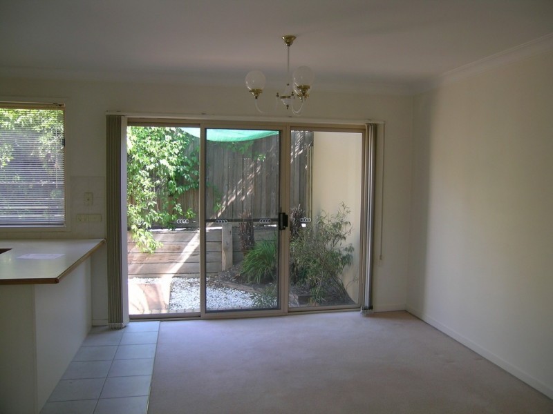 2/18 Anderson Street, Templestowe VIC 3106