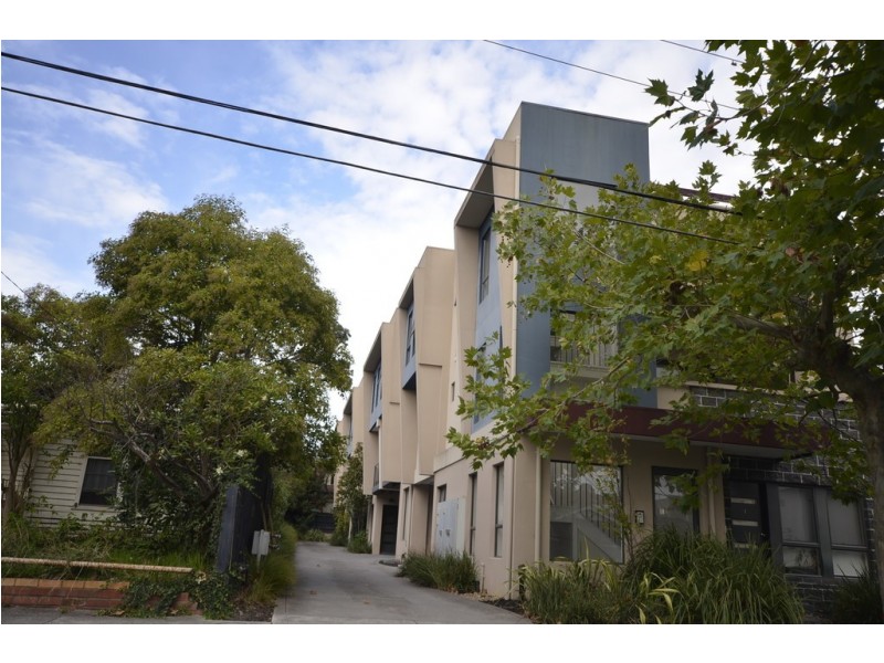 8/19 Bourke Street, Ringwood VIC 3134