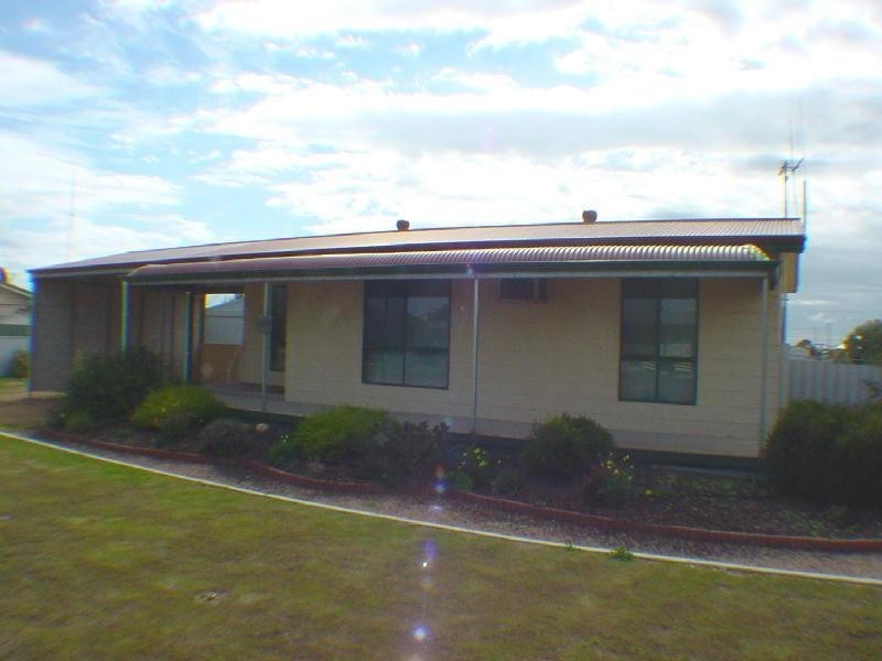 69 Monmouth Street, Moonta Bay SA 5558