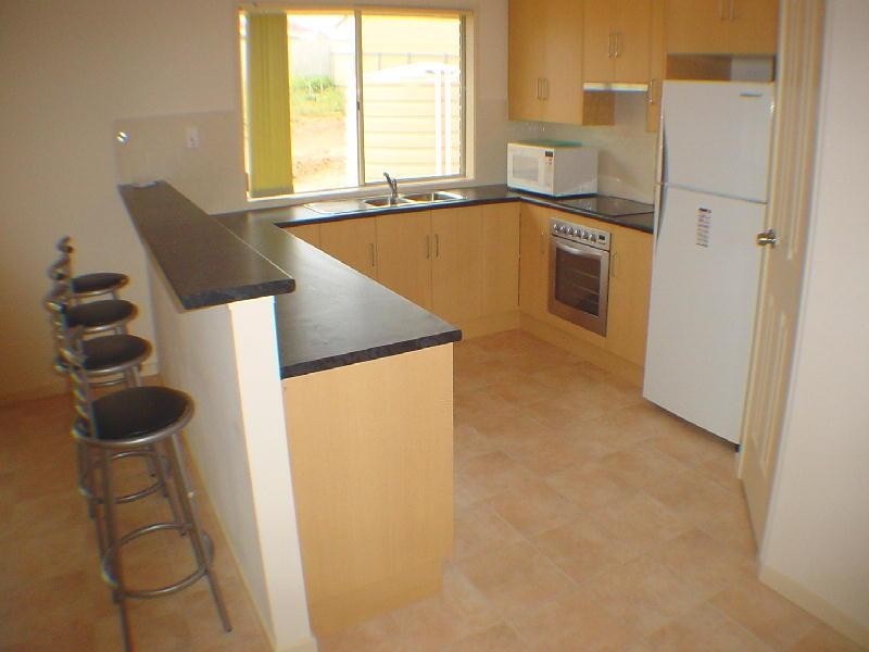 54 Hughes Avenue, Moonta Bay SA 5558