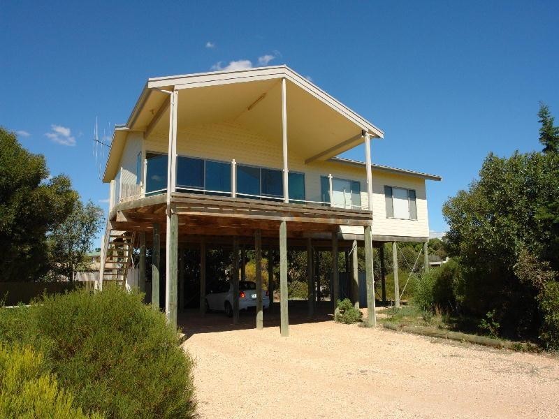 16 Marine Parade, Moonta Bay SA 5558