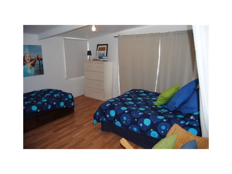 1 Yoolamardy Terrace, Port Clinton SA 5570