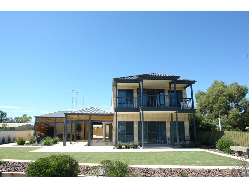 4a Cambridge Street, Moonta Bay SA 5558