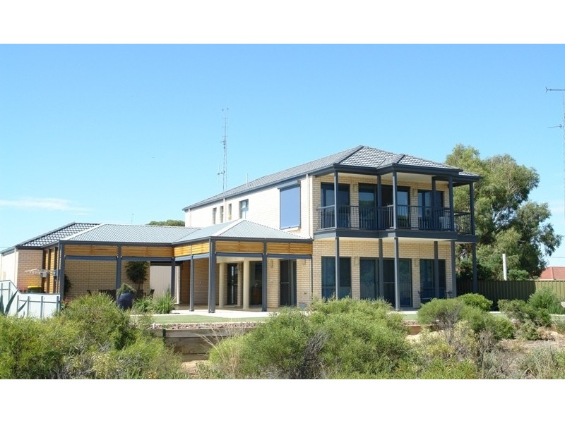 4a Cambridge Street, Moonta Bay SA 5558
