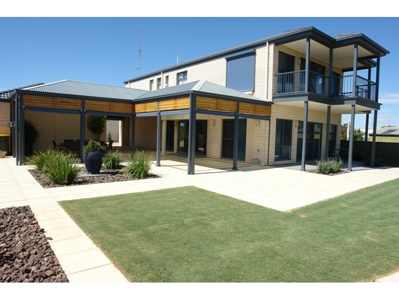 4a Cambridge Street, Moonta Bay SA 5558