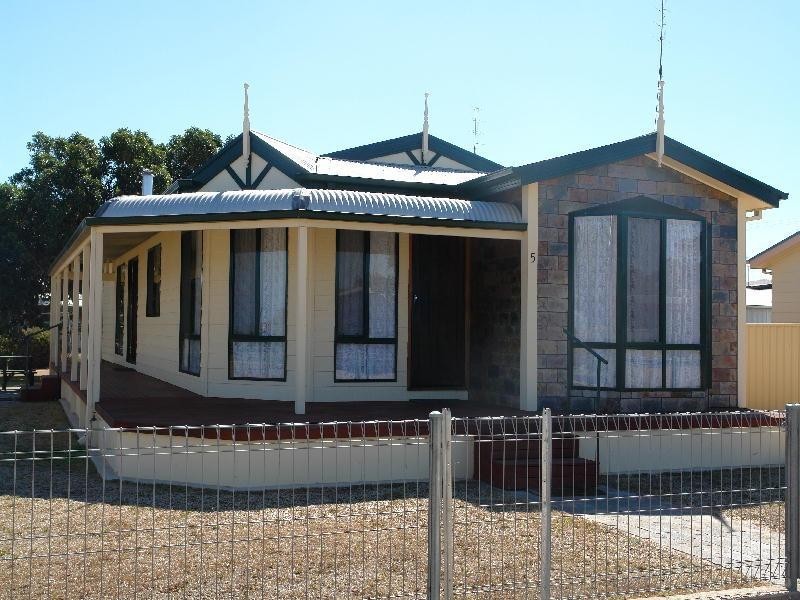 5 Susanne Street, Wallaroo SA 5556