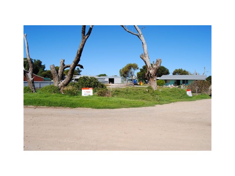 2 Giles Street West, Coobowie SA 5583