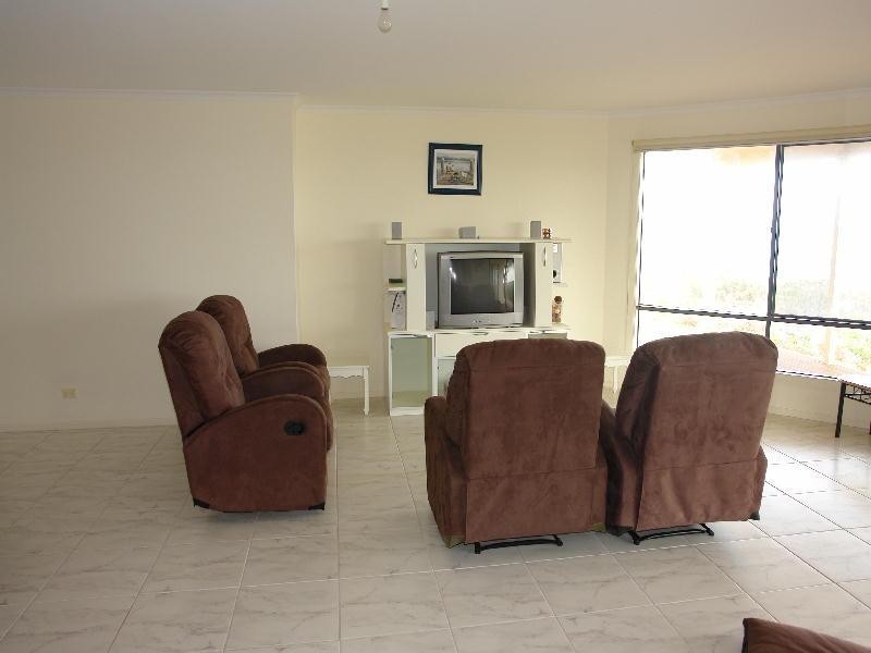 2 Tern Court, Wallaroo SA 5556