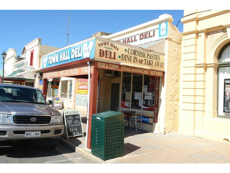 67 George Street, Moonta SA 5558