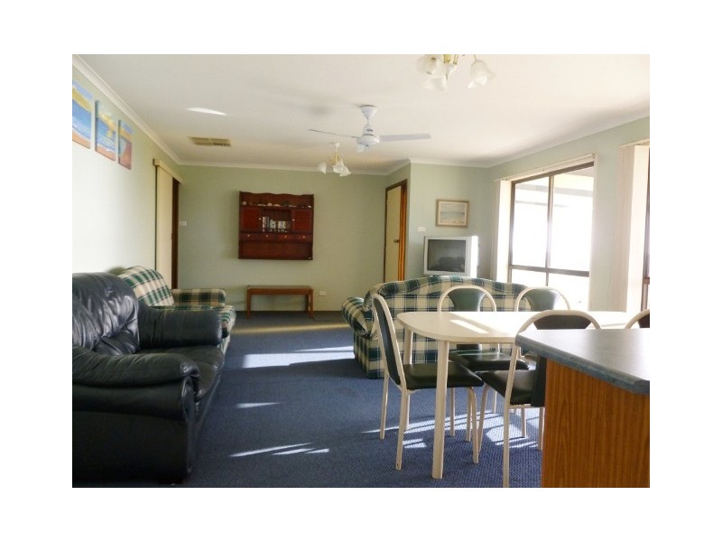 10 Marine Parade, Moonta Bay SA 5558