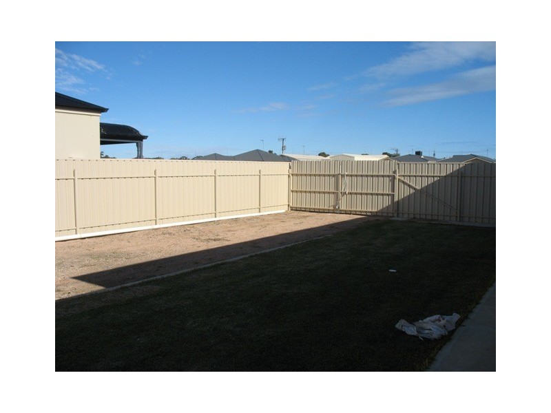 23 Fuss Street, Moonta Bay SA 5558