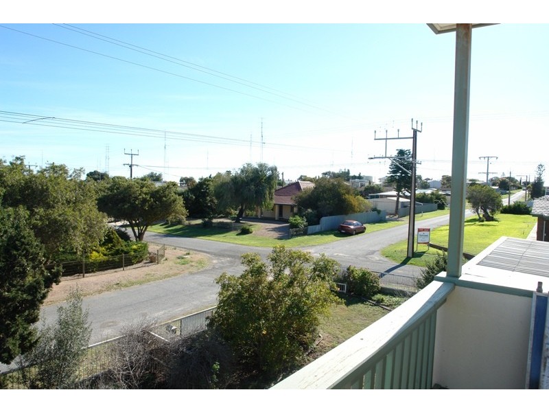 8 Stuckey Street, Moonta Bay SA 5558