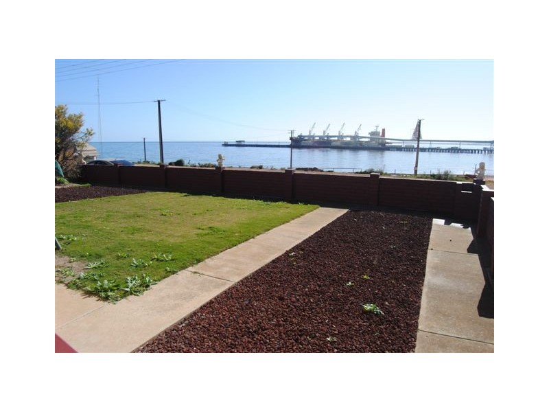 16 Carleton Crescent, Wallaroo SA 5556