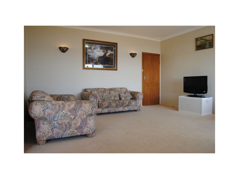 16 Carleton Crescent, Wallaroo SA 5556