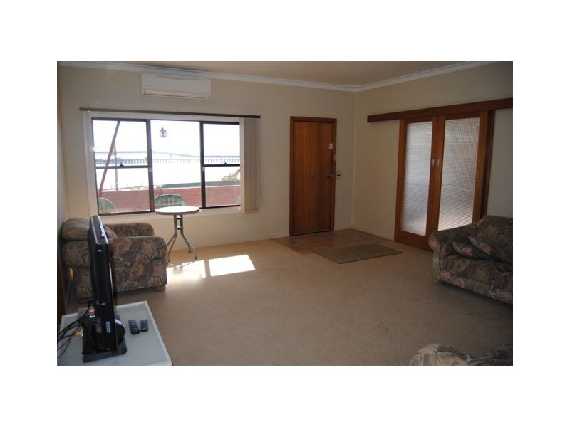 16 Carleton Crescent, Wallaroo SA 5556
