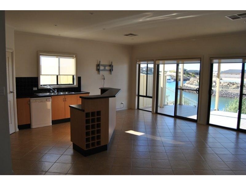 18a Stately Way, Wallaroo SA 5556