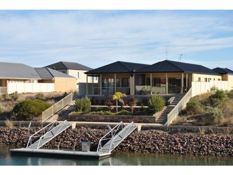 18a Stately Way, Wallaroo SA 5556