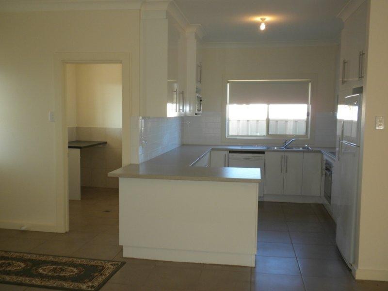 16a Clarke Street, Wallaroo SA 5556