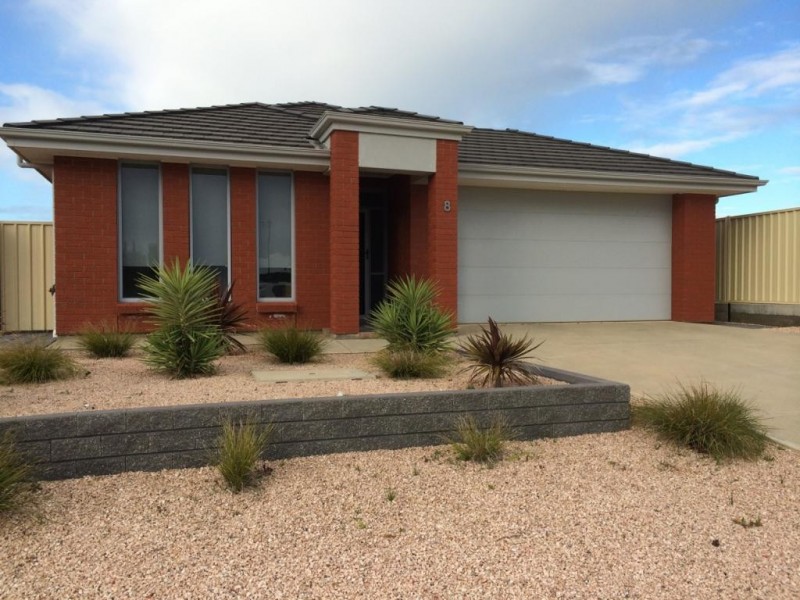 8 Albatross Street, Wallaroo SA 5556
