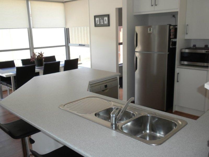 8 Albatross Street, Wallaroo SA 5556