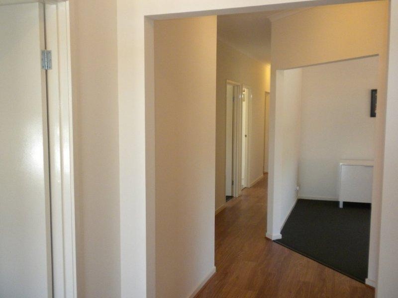 8 Albatross Street, Wallaroo SA 5556